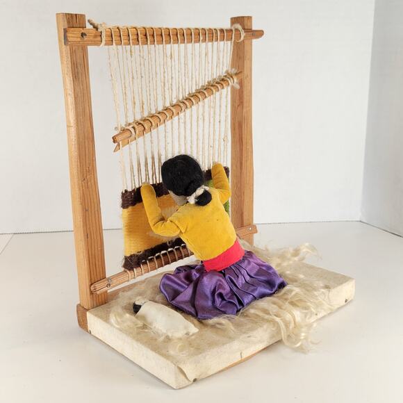 Handmade Native American Woman Weaving Loom Diorama Folk Art Figurine 10" Doll - Picture 1 of 16
